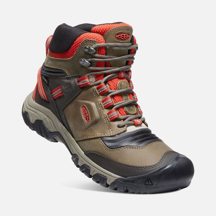 keen mens wide hiking boots